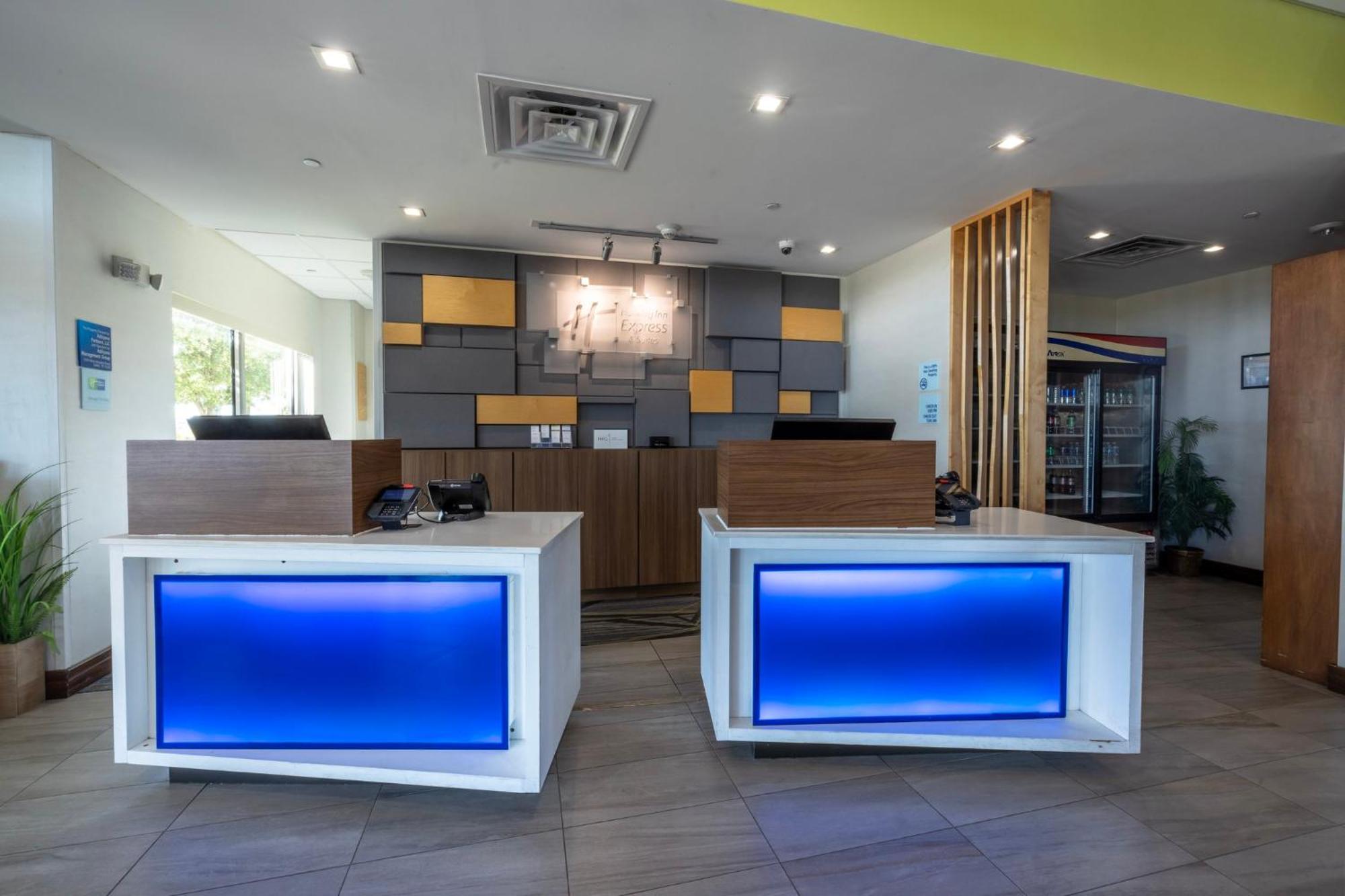 Holiday Inn Express & Suites Dallas Ne Arboretum Garland Exteriér fotografie